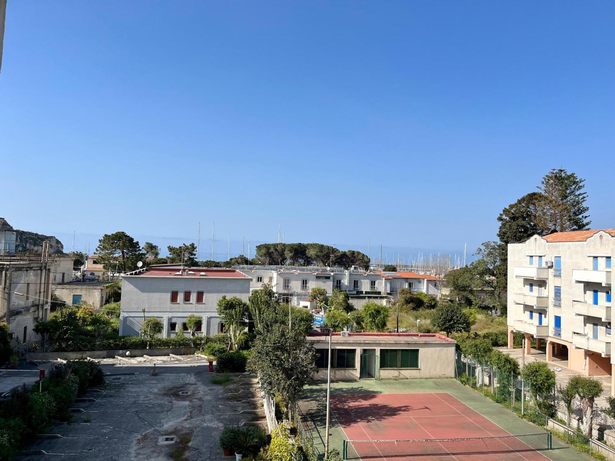 Marina Di